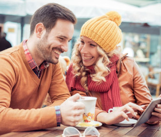 VICTORIAMILAN (ANDROID; IOS; WEB)